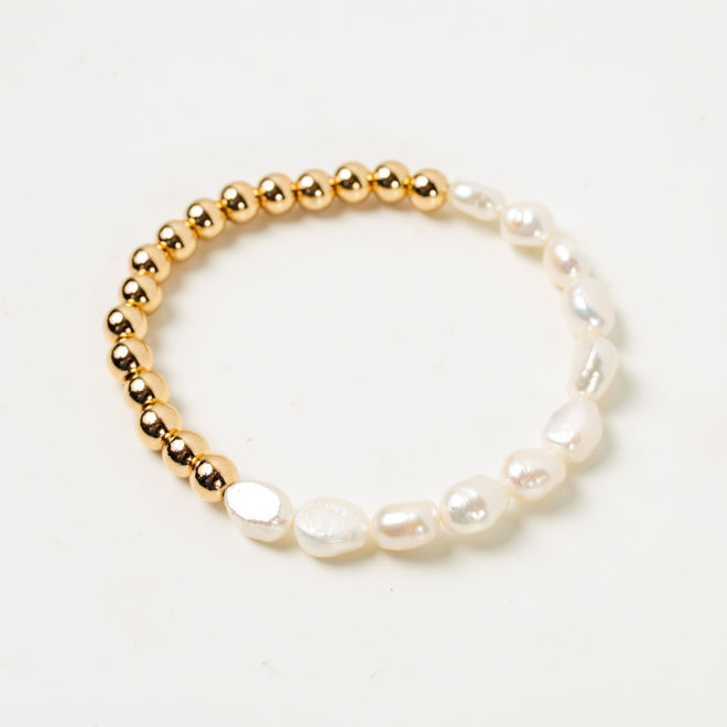 Pearl and Gold Stretchy Bracelet